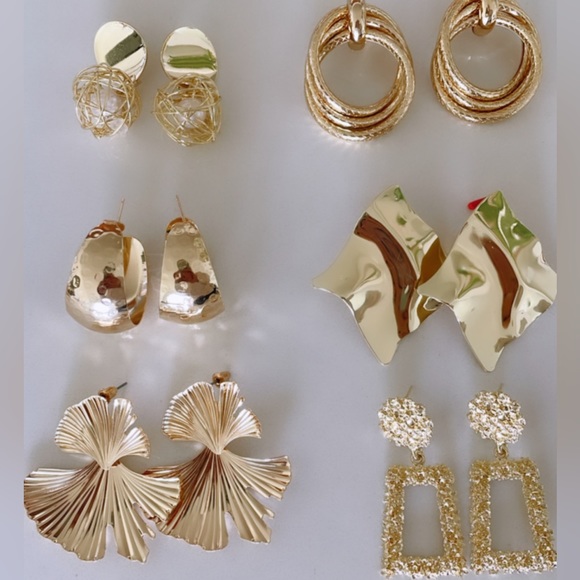 New Gorgeous Set of Trendy Earrings - Picture 6 of 8